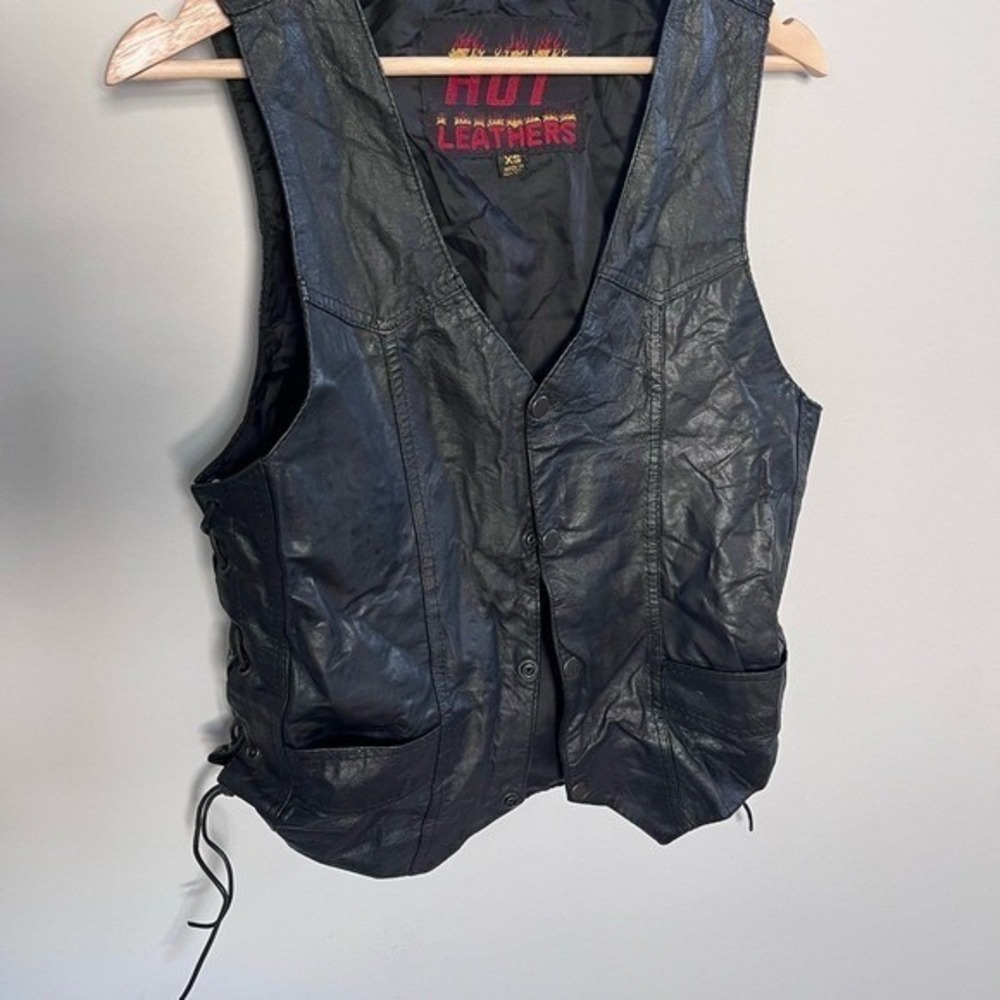 Hot Leathers Mens XS Black Genuine Leather Biker Vest Side Lace Snap Front